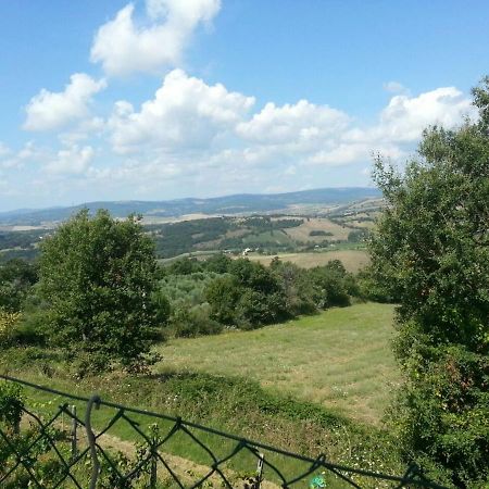 Ferienwohnung Il Poggio Da Leo Capanne Exterior foto