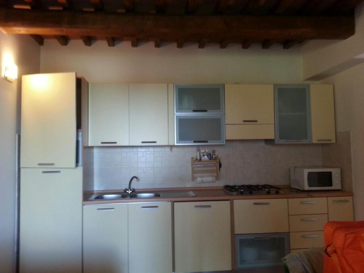 Ferienwohnung Il Poggio Da Leo Capanne Exterior foto